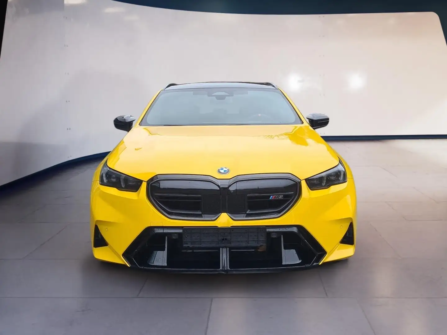 BMW M5 Basis Touring Comfort+DrivAssistPlus+FFC+Pano 5... Gelb - 2