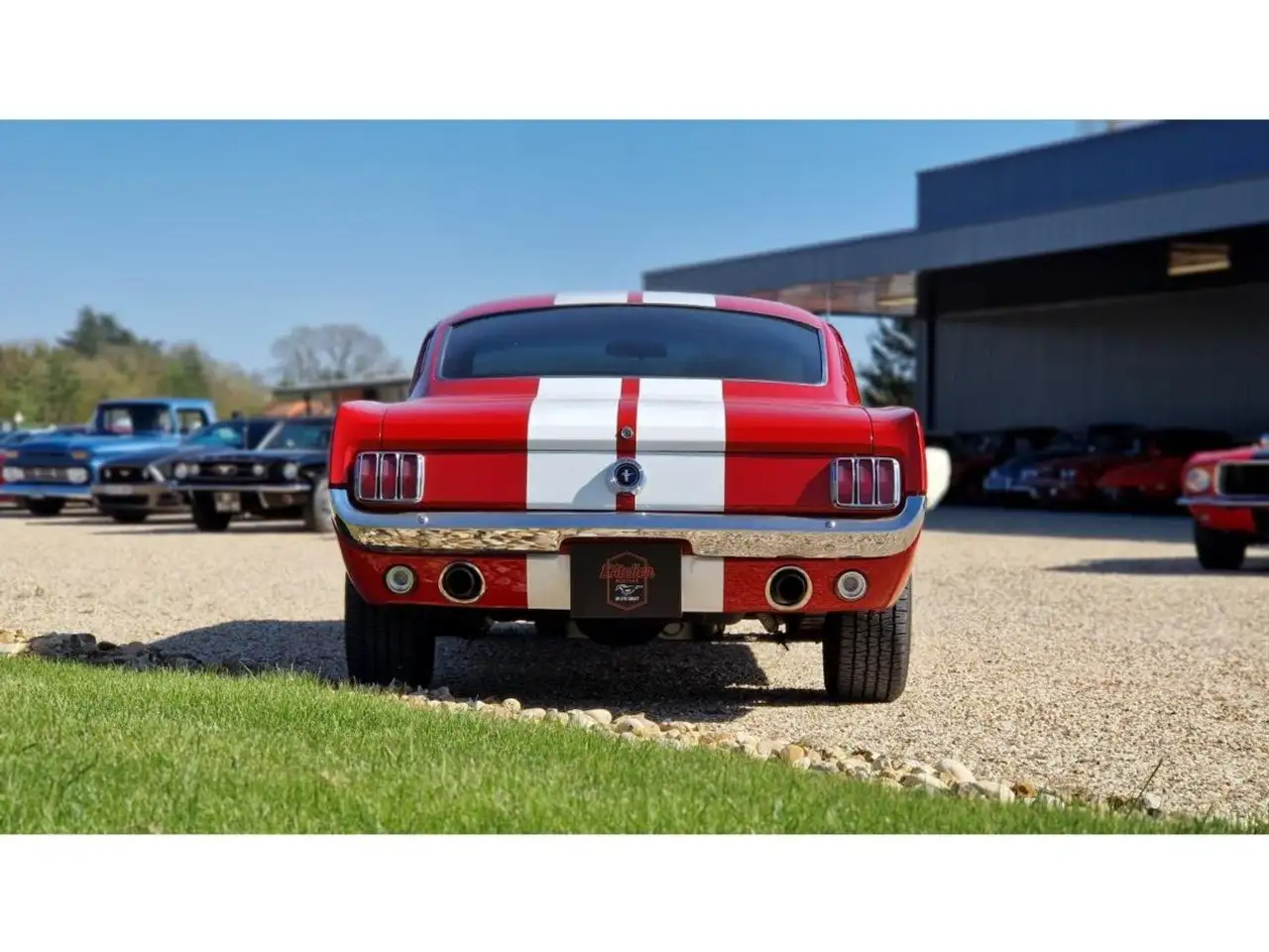 Ford Mustang FASTBACK 289 CI V8 1965 ROUGE BANDES BLANCHES, foto 4