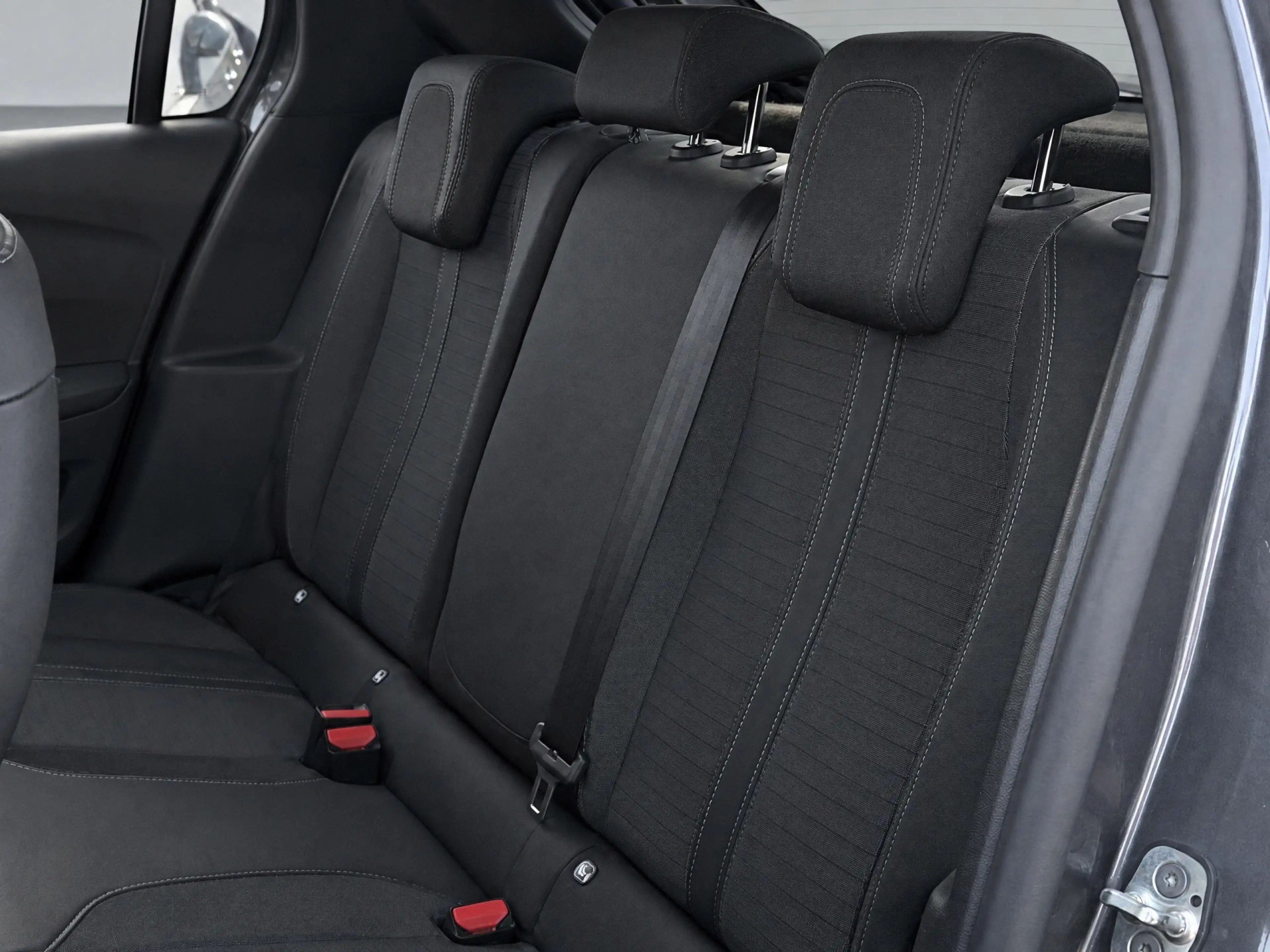 Peugeot 208 1.2 PureTech Allure Pack | Navigatie | Carplay | C — photo 11