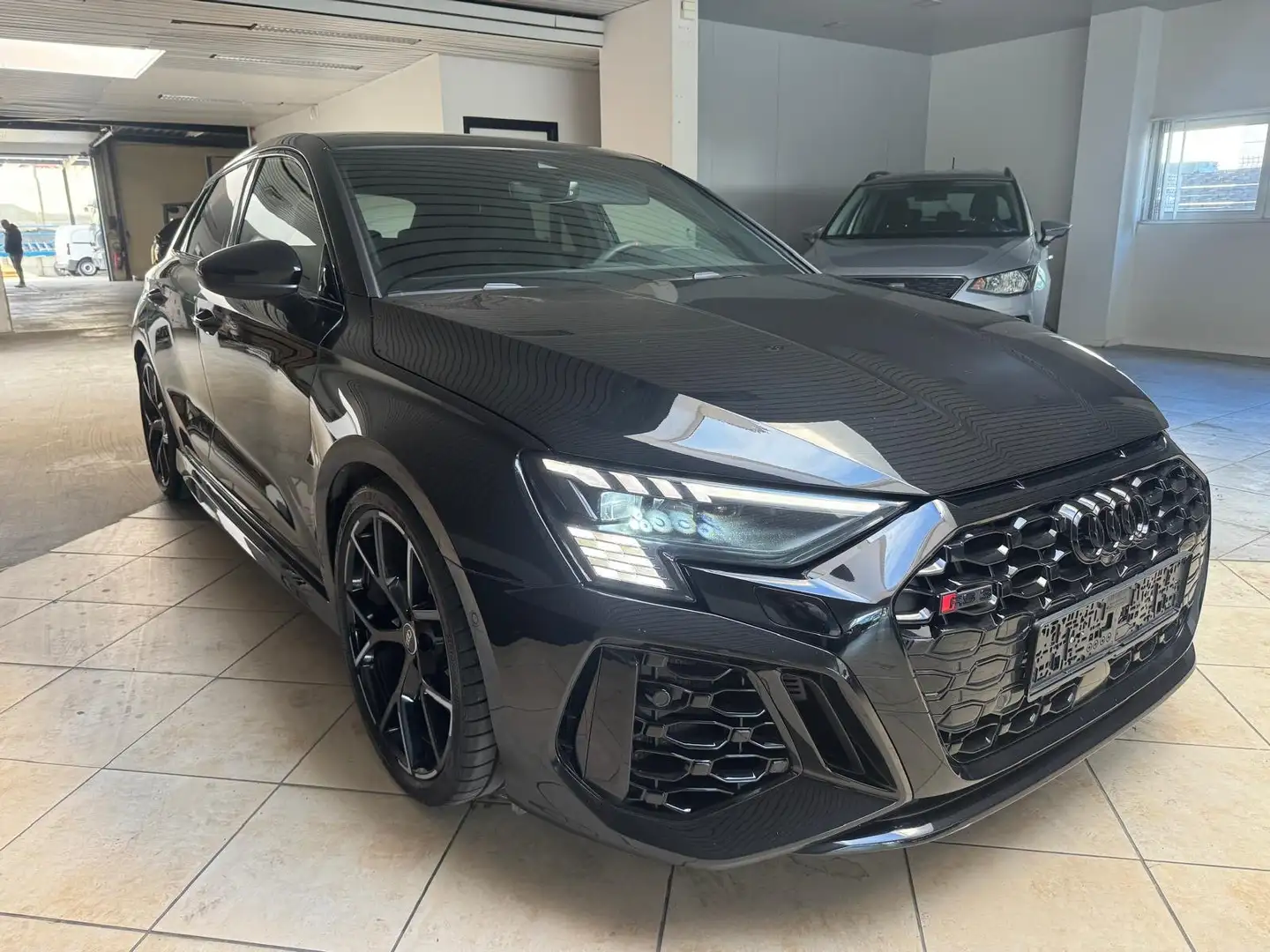 Audi RS3 RS3 Sportback quattro S tronic Zwart - 1