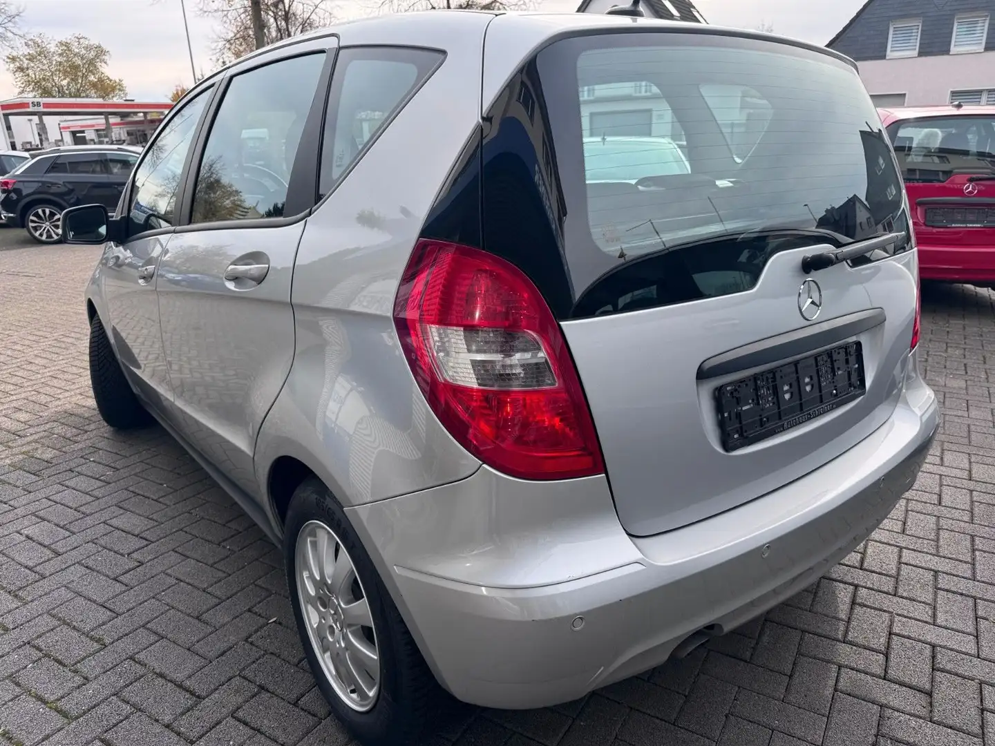 Mercedes-Benz A 160 Automatik*Park-Assistent*el.Außenspiegel* Argent - 2