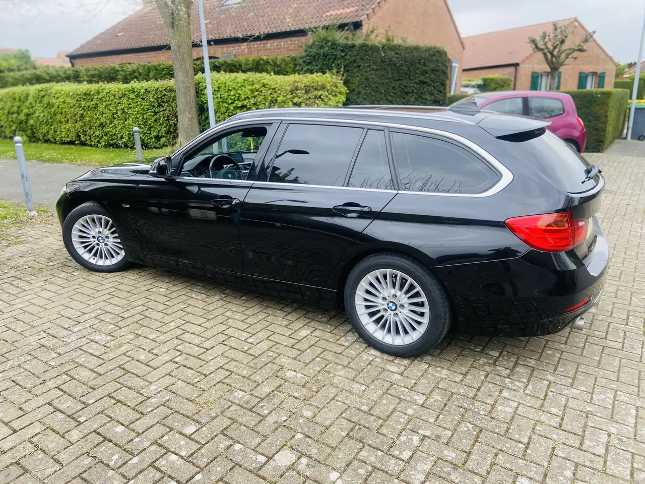BMW 320