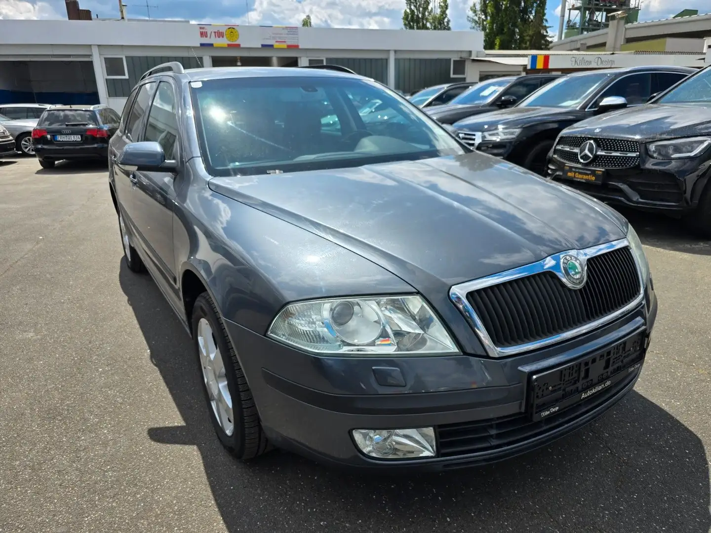 Skoda Octavia Combi Elegance 4X4 Gri - 2