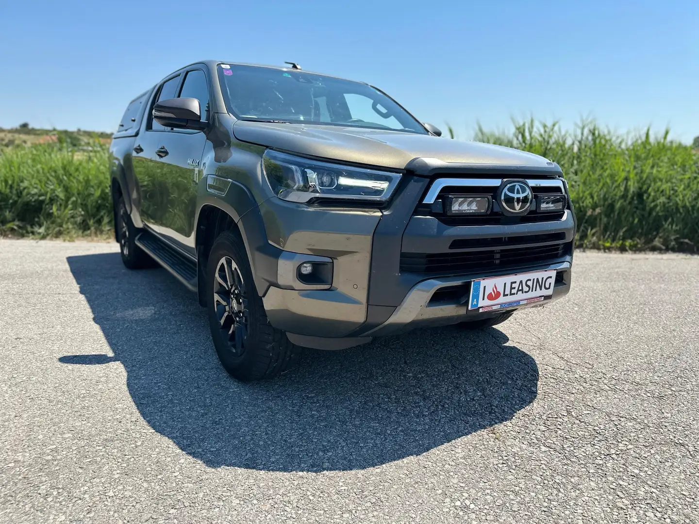 Toyota Hilux DK Invincible 4WD 2,8 D-4D Vert - 1