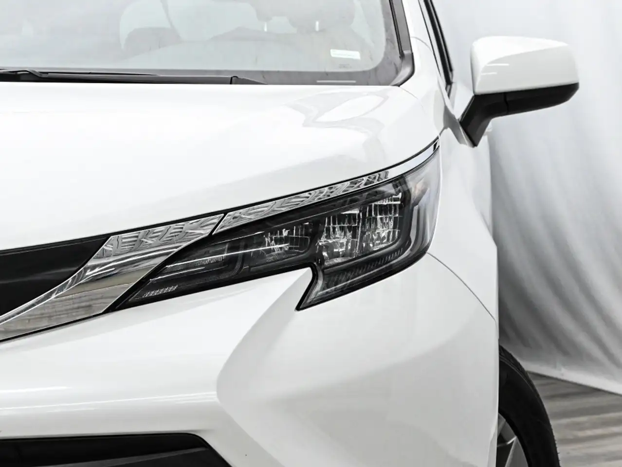 Toyota Sienna снимка Toyota Sienna
