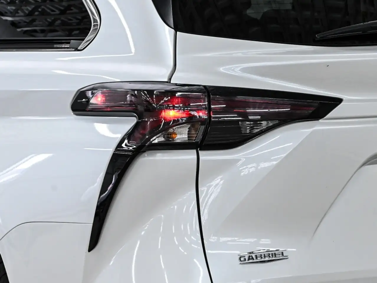 Toyota Sienna снимка Toyota Sienna