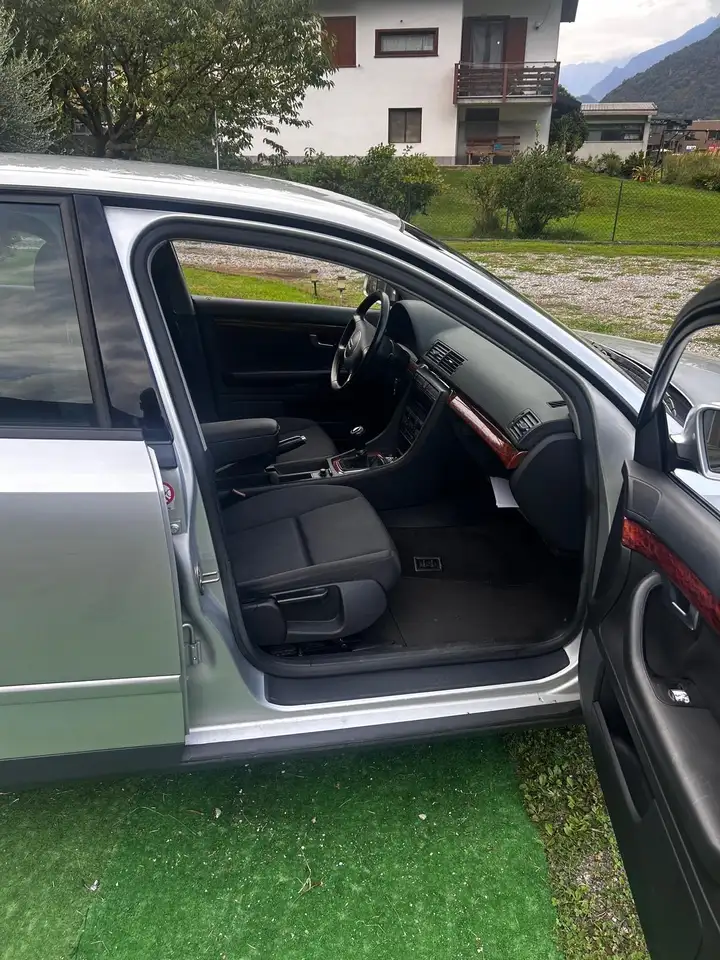 Audi A4 2.0, foto 10