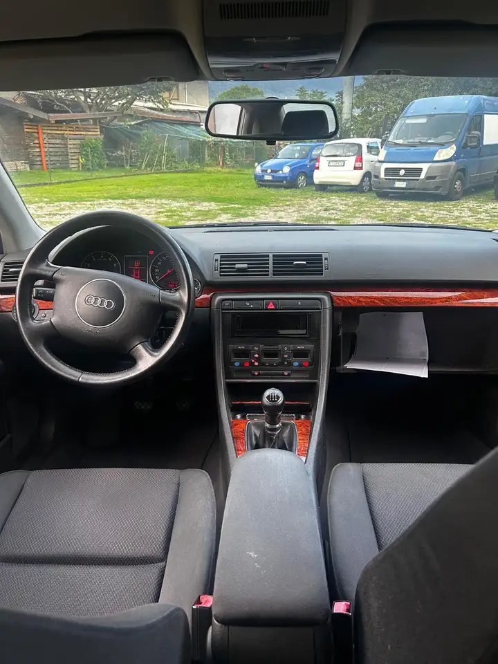 Audi A4 2.0, foto 6