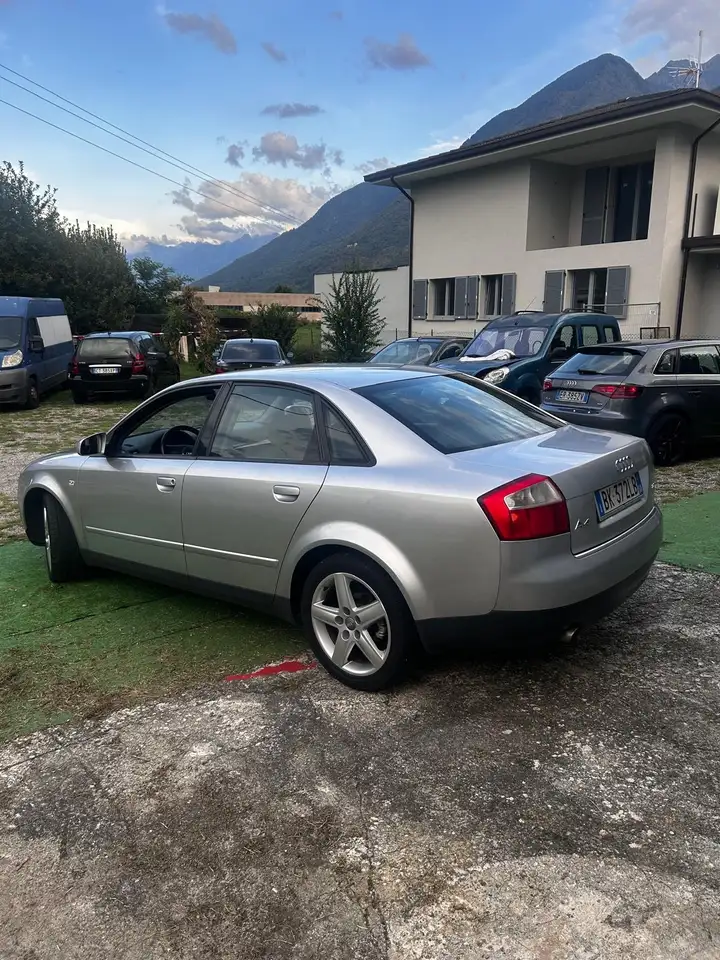 Audi A4 2.0, foto 3