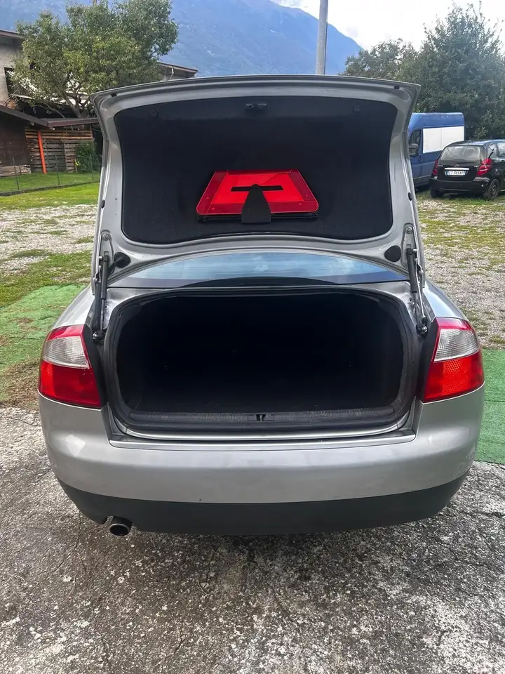 Audi A4 2.0, foto 4
