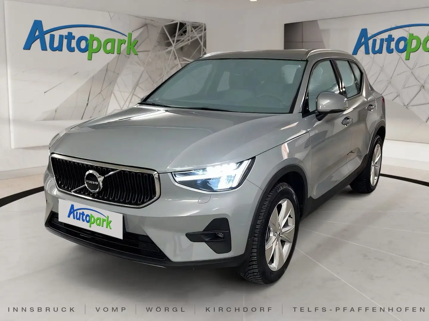 Volvo XC40 T2 Automatikgetriebe Essential Grau - 1