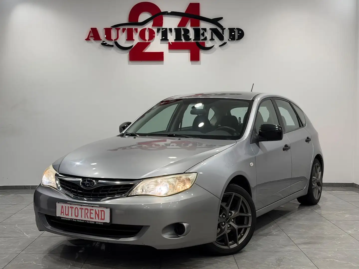 Subaru Impreza Active 4WD KLIMAAUT+EFH+8 fach Bereift Ezüst - 1