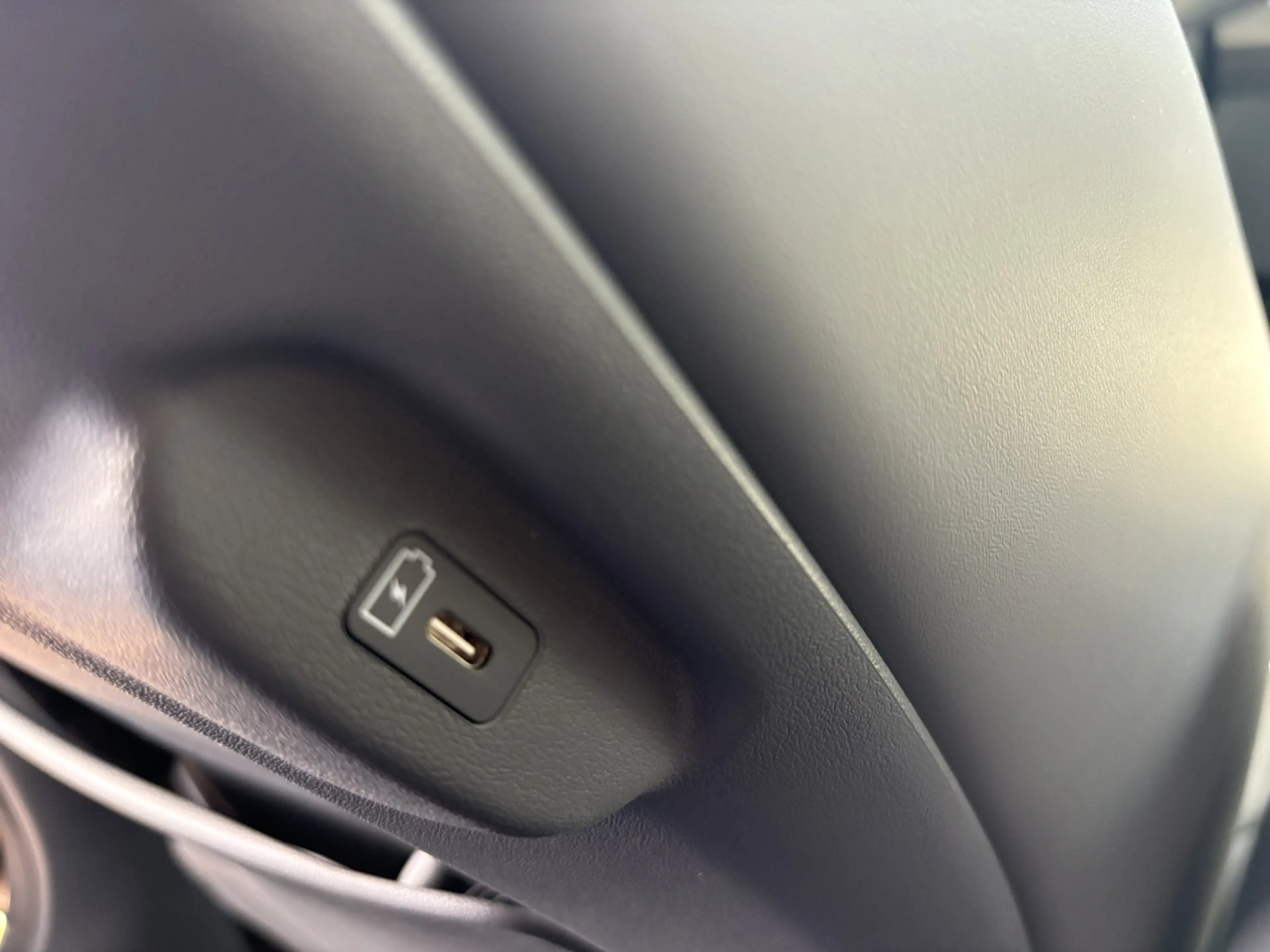 Kia EV3 GT-PlusLine 81.4 kWh, schuif/kantel/pano/climate, — photo 16
