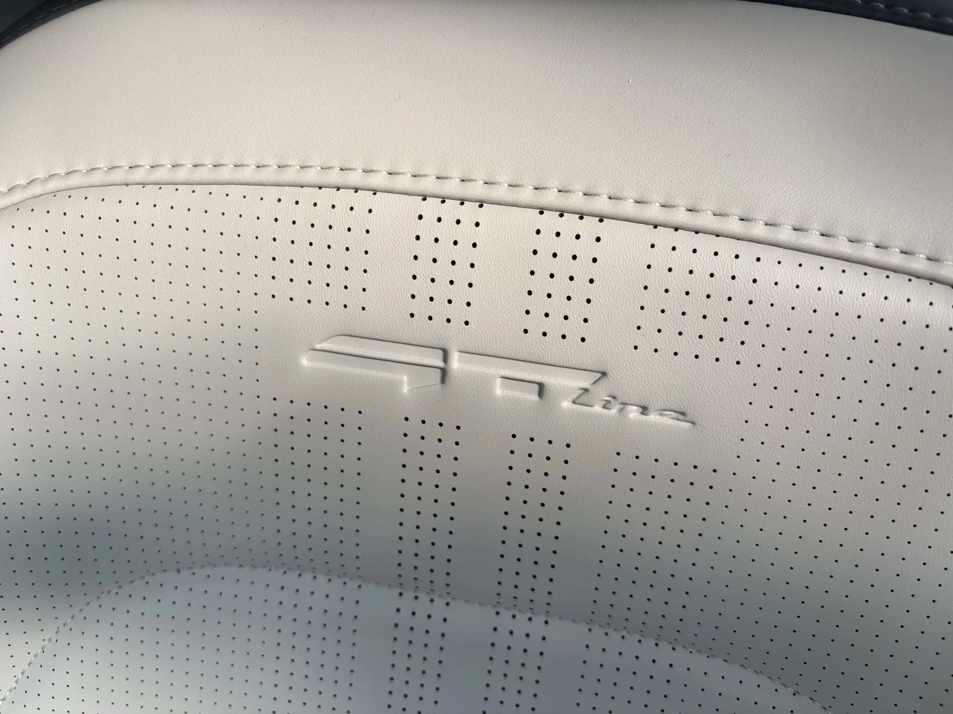 Kia EV3 GT-PlusLine 81.4 kWh, schuif/kantel/pano/climate, — photo 7
