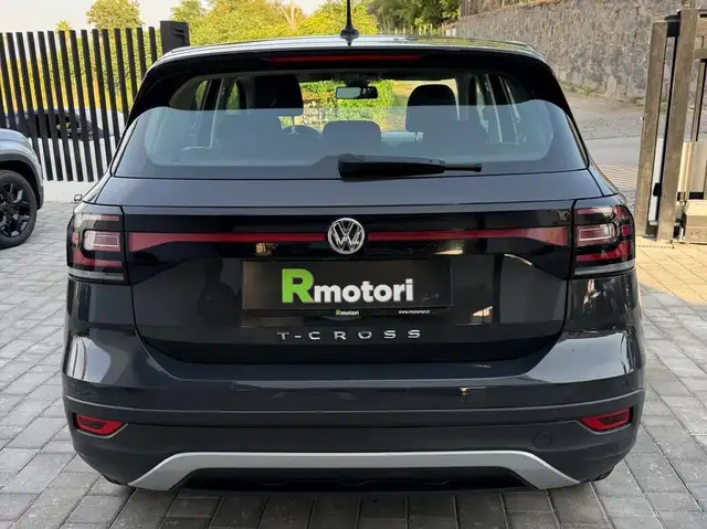 Volkswagen T-Cross view 14