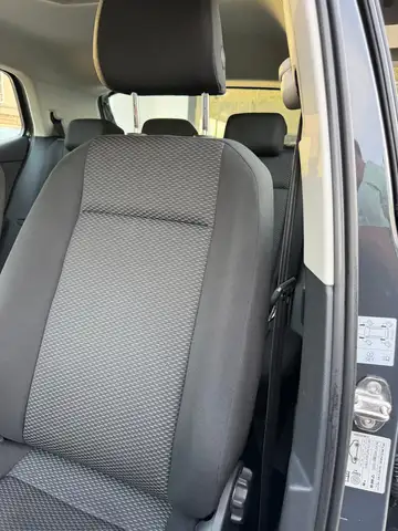 Volkswagen T-Cross view 9