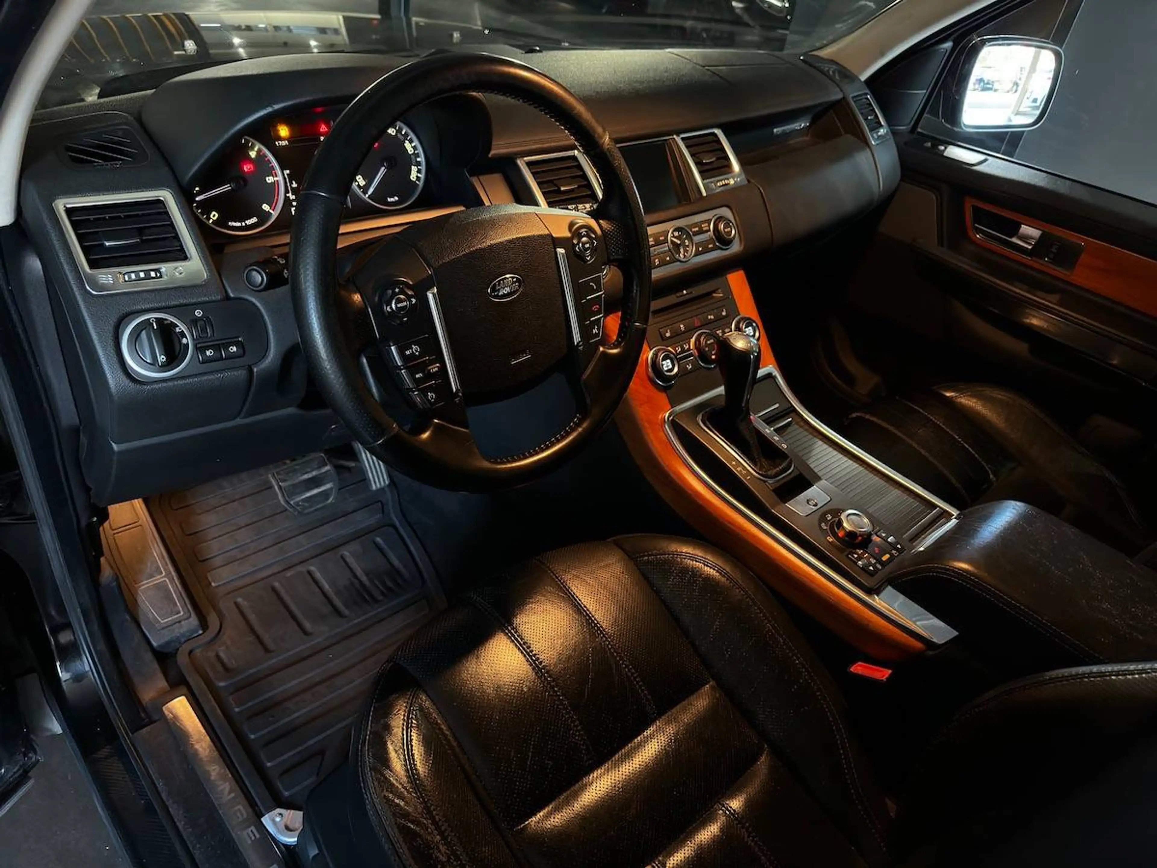 Land Rover Range Rover Sport 3.0 TdV6 | Camera | Navi | Cruise | ... — photo 12