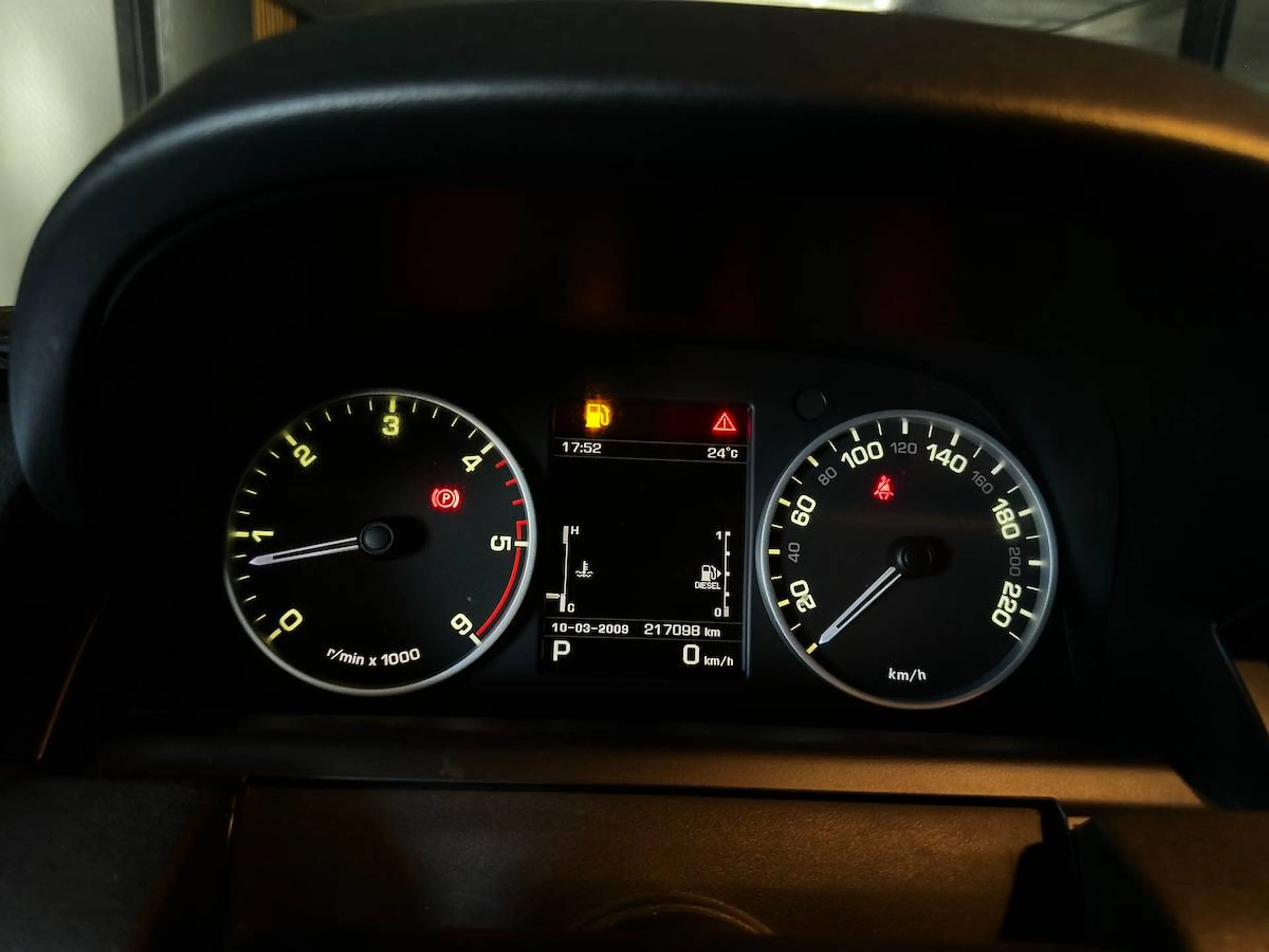 Land Rover Range Rover Sport 3.0 TdV6 | Camera | Navi | Cruise | ... — photo 14