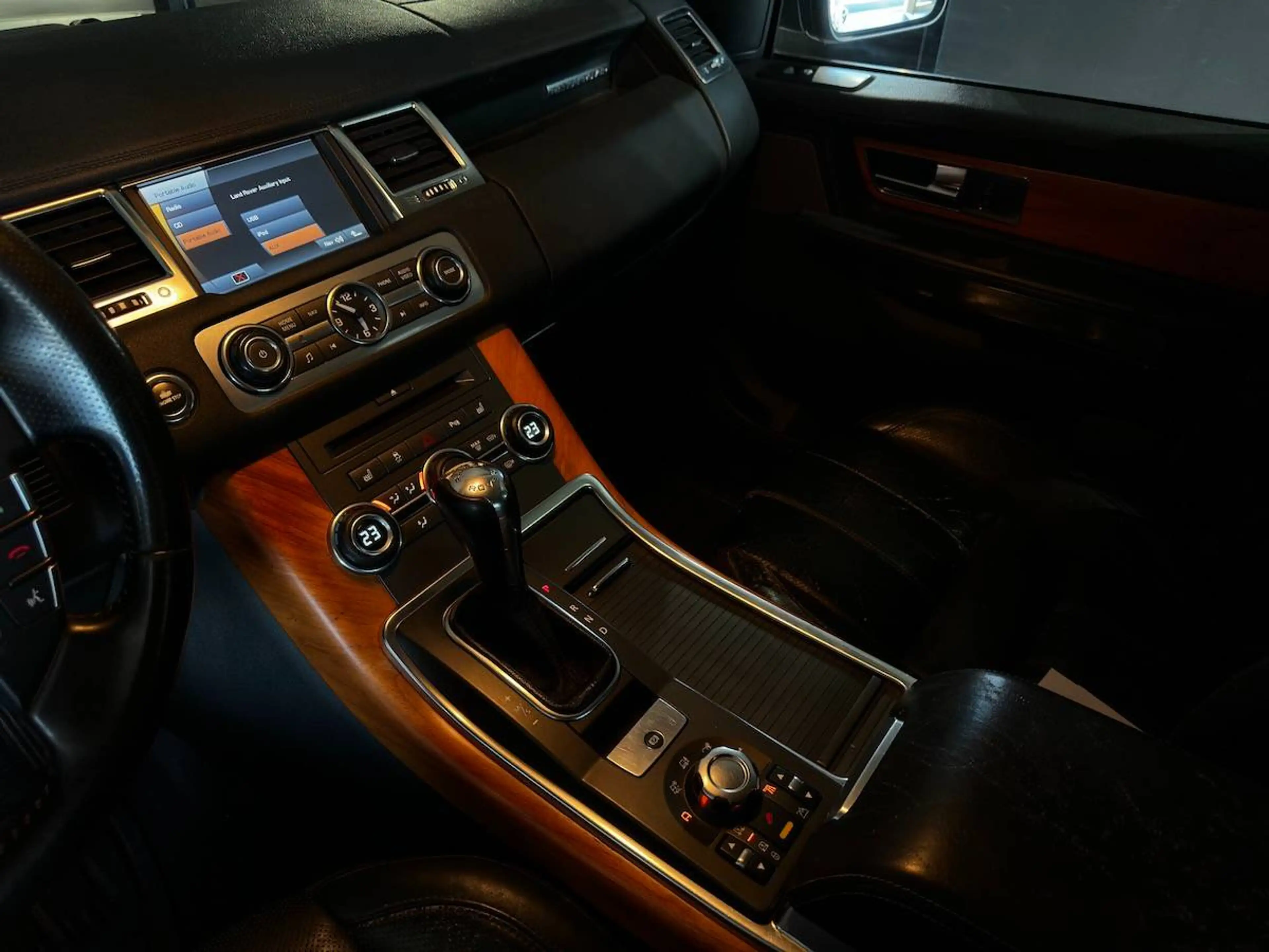 Land Rover Range Rover Sport 3.0 TdV6 | Camera | Navi | Cruise | ... — photo 15