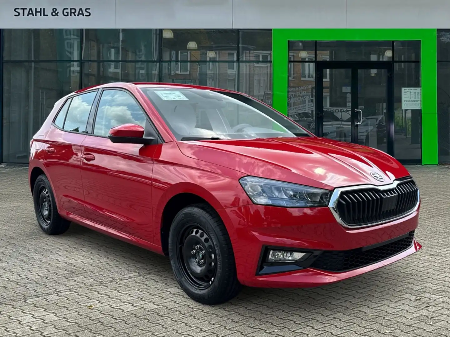 Skoda Fabia Essence 1,0 MPI 59 kW 5-Gang-Schaltgetrieb LED Spe Rot - 1