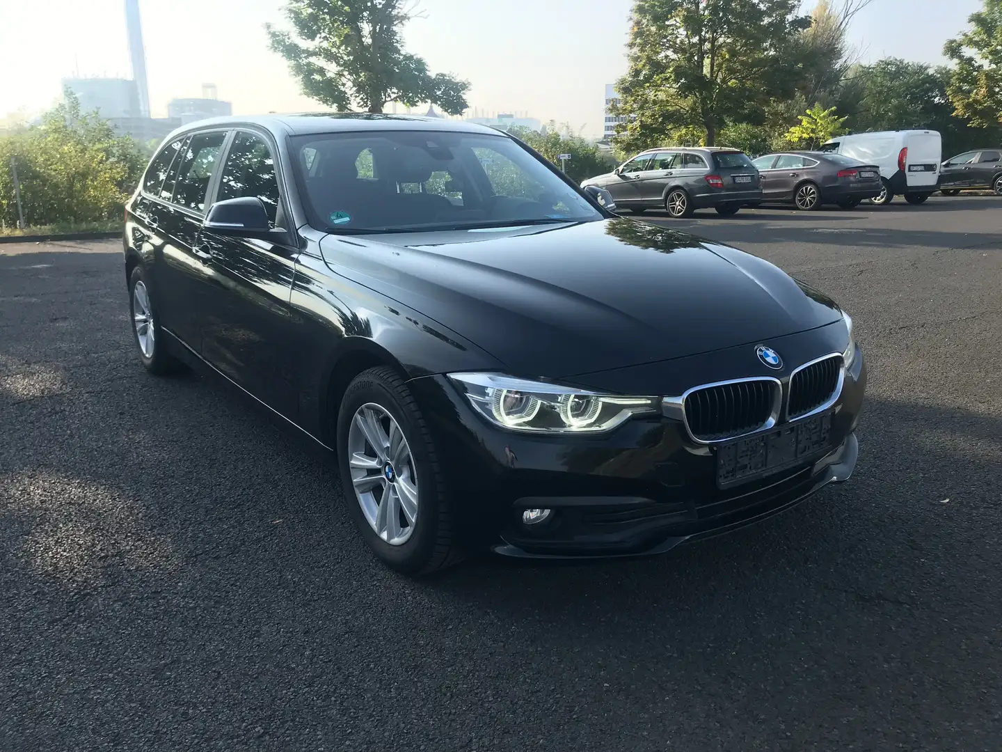BMW 316 d 1Hand E6 NAVI KlimAut SH PDC LED St/Sto ALU WR Noir - 2
