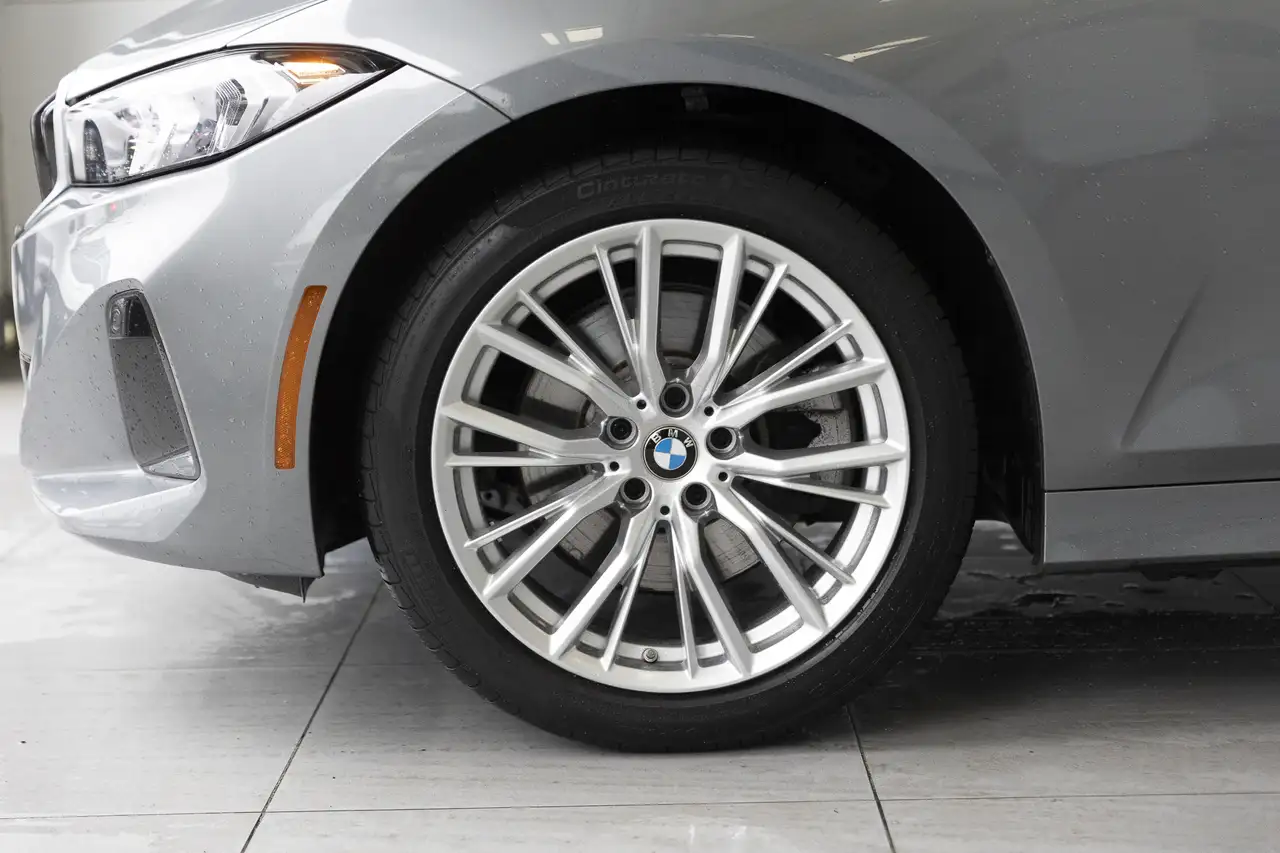 BMW 3 Series снимка BMW 3 Series