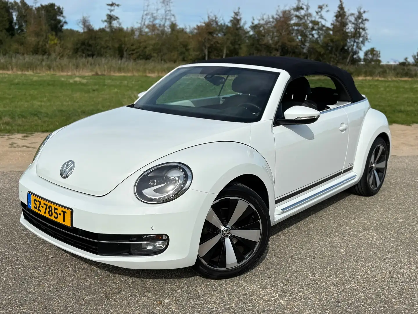 Volkswagen Beetle Cabriolet 1.2 TSI Design BlueMotion Cup NIEUWSTAAT Weiß - 1