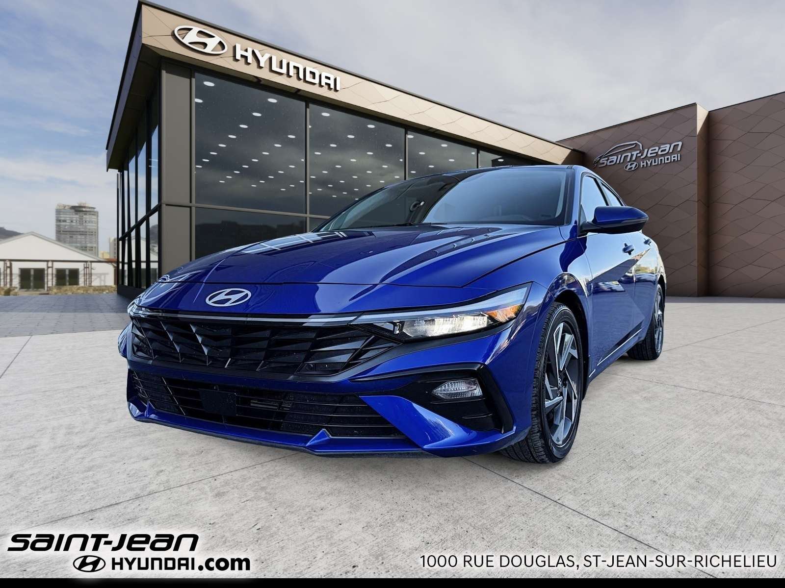 2025 Hyundai Elantra Luxury IVT