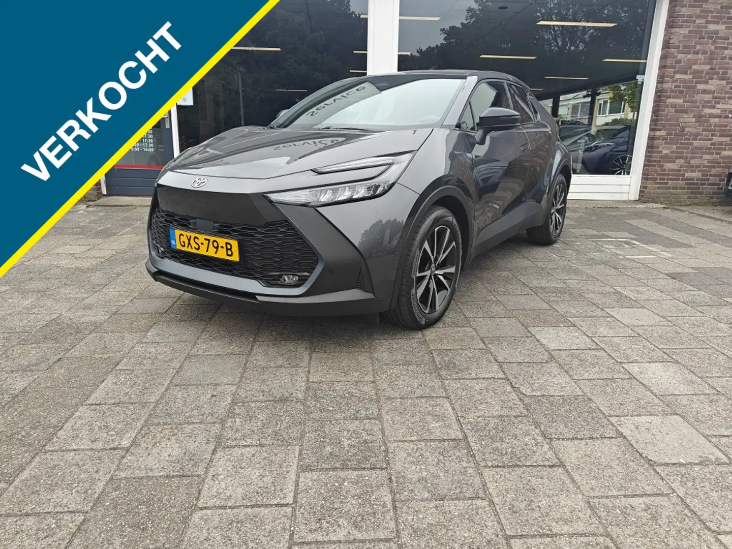 Toyota C-HR 2.0 PHEV 220 Dynamic Grau - 1