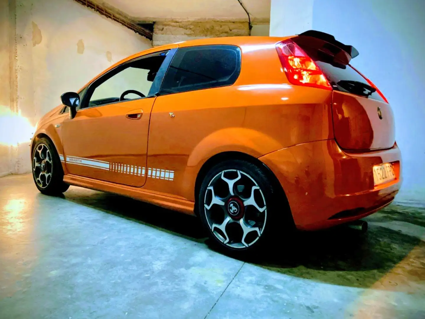 Fiat Grande Punto Grande Punto 1.9Mjt Sport 130 Sport Naranja - 1