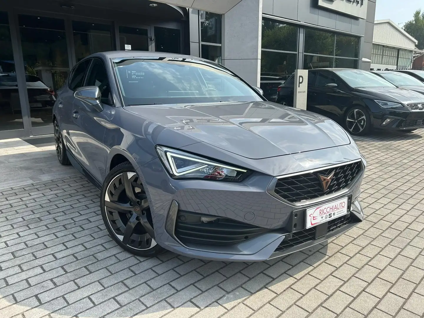 CUPRA Leon 1.4 e-hybrid VZ 245cv dsg VETTURA UFFICIALE ITALIA Grigio - 1