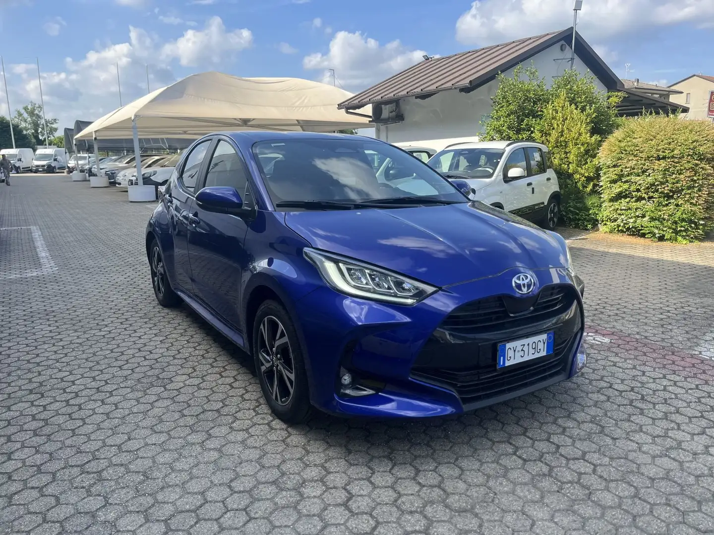 Toyota Yaris 1.5 Hybrid 5 porte Trend Mavi - 1