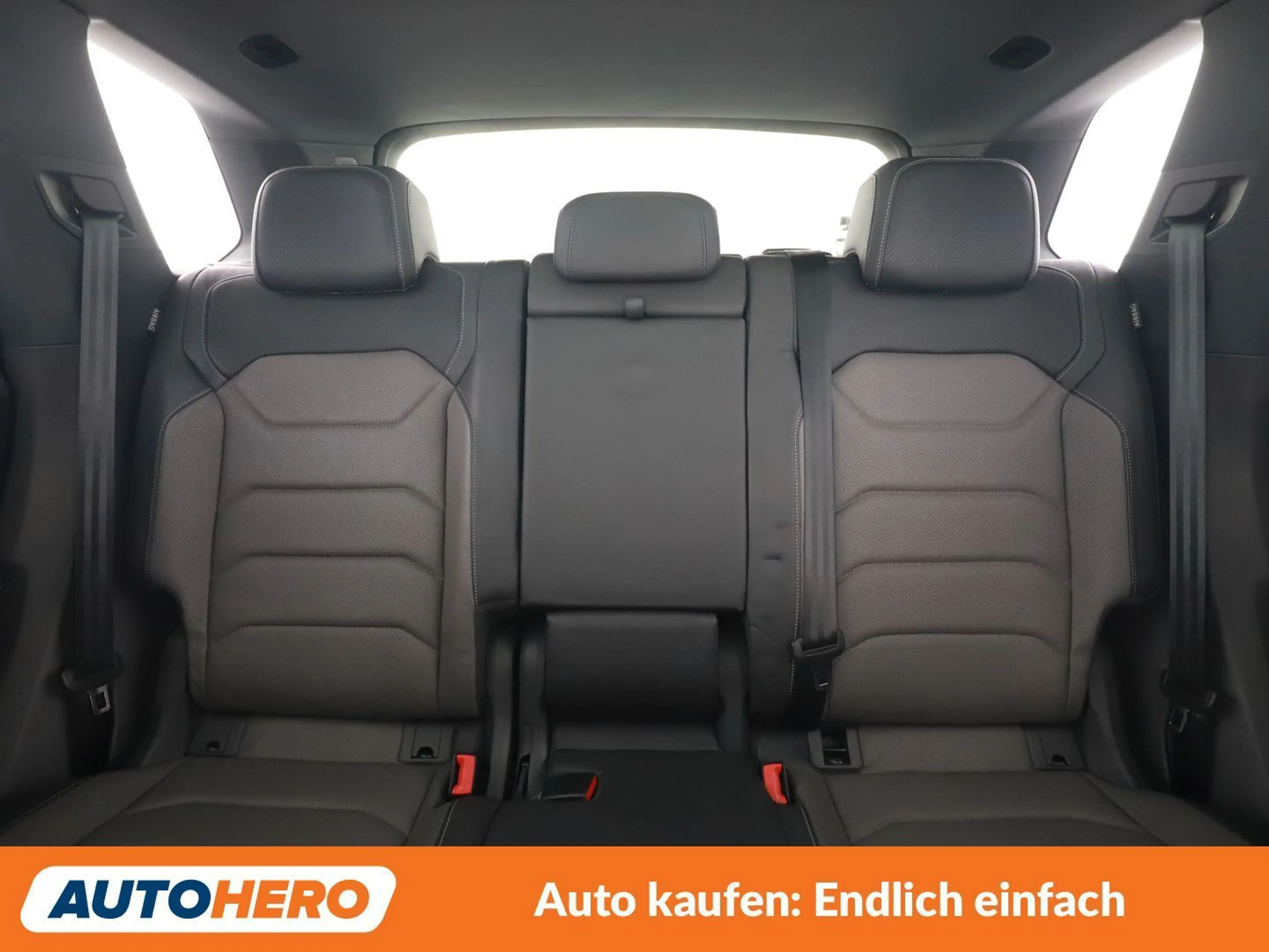 Volkswagen Touareg 3.0 V6 TDI R-Line 4Motion — photo 15