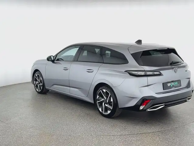 Peugeot 308 view 5