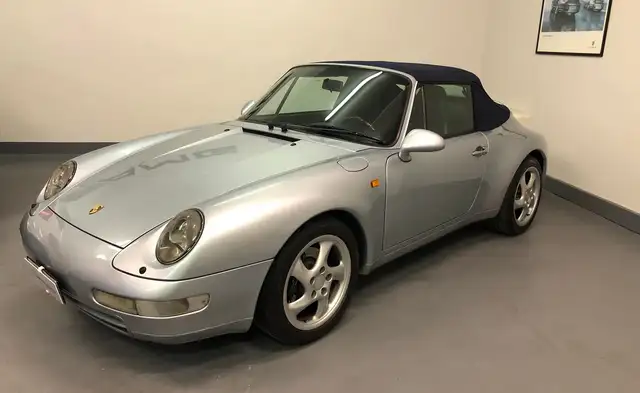 Porsche 993 911 Cabrio 3.6 Carrera