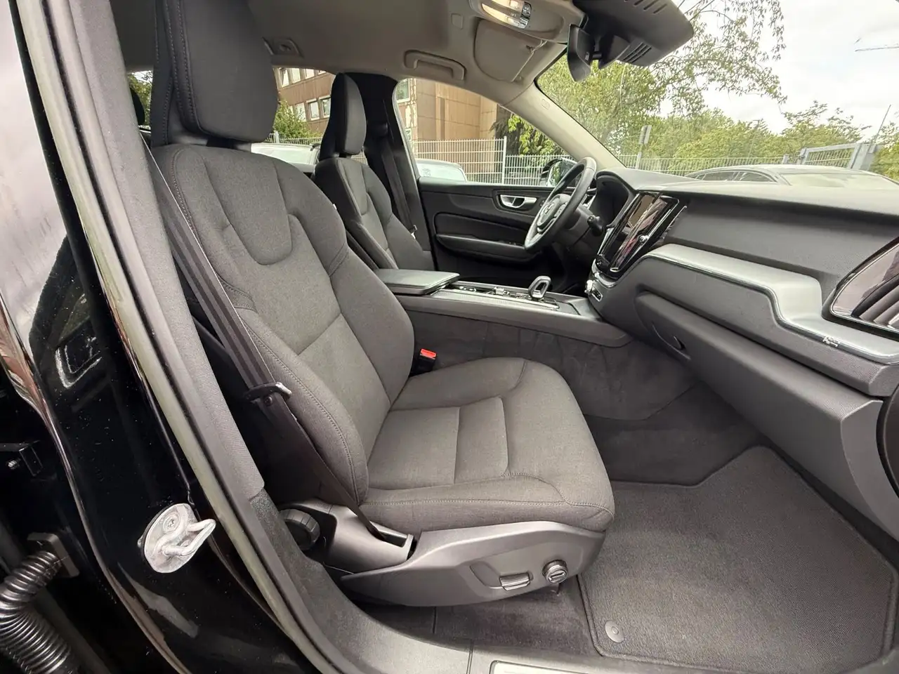 Volvo XC60 Momentum*FaceLift*1.Hand*ACC*Key, миниатюра 13