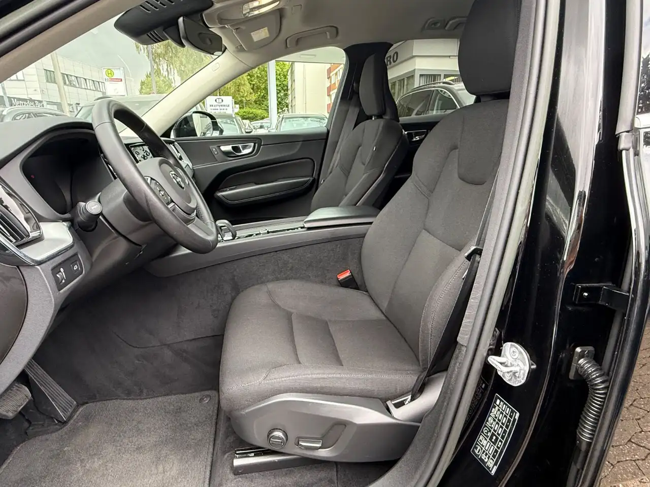 Volvo XC60 Momentum*FaceLift*1.Hand*ACC*Key, миниатюра 12