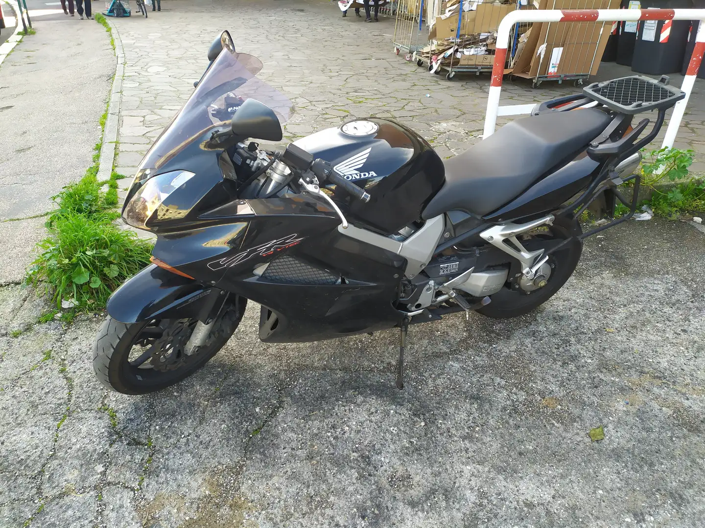 Honda VFR 800 VTEC RC46 Чорний - 2