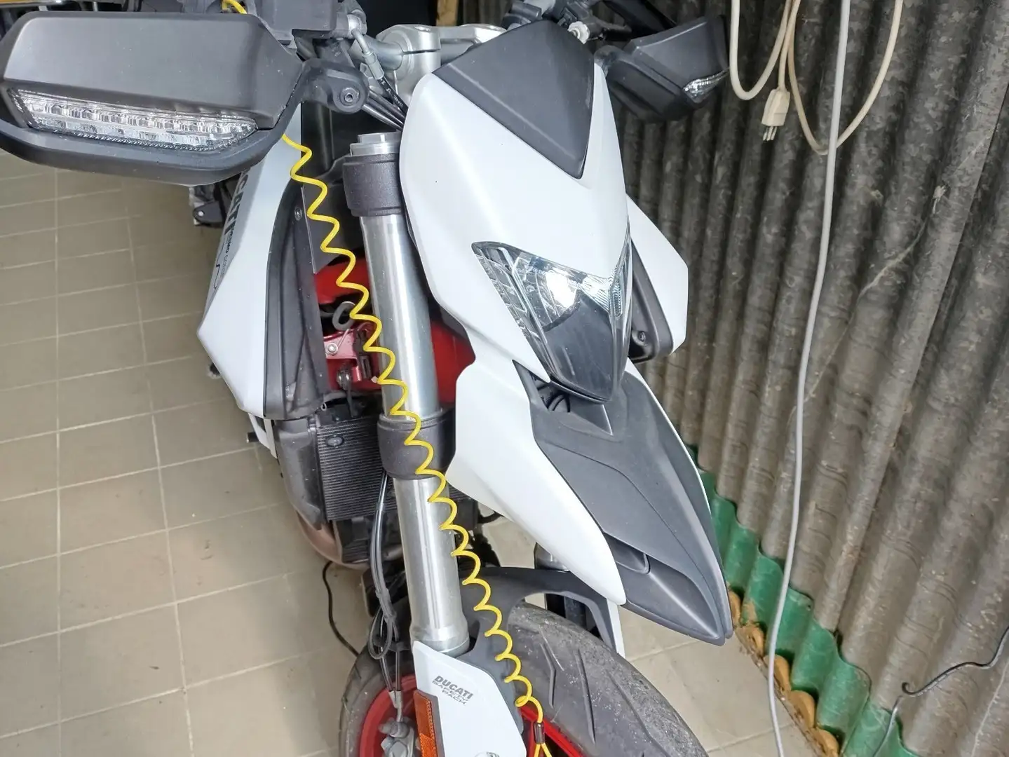 Ducati Hypermotard 939 Star White Silk bijela - 1