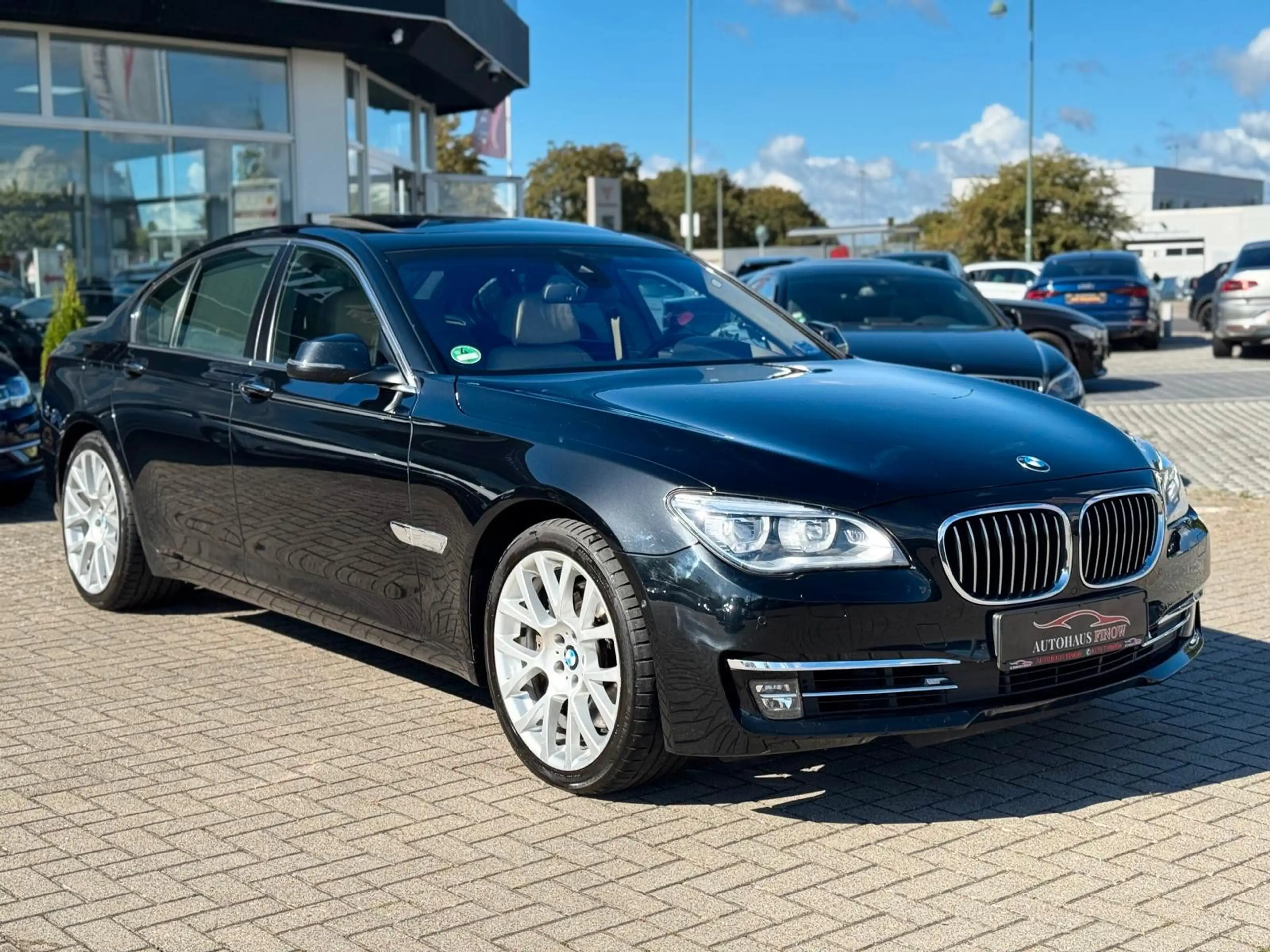 BMW 750 d xDrive"MASSAGE"S.DACH"SPUR ASS."LEDER"LED" — photo 2