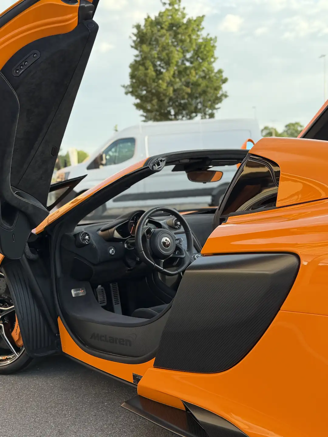 맥라렌 675LT 2019 오렌지 사진 7
