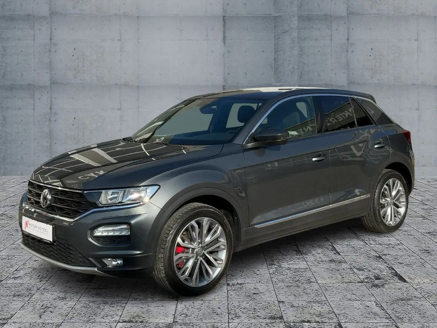 Volkswagen T-Roc 1.5 TSI SPORT NAV+AHK+ACC+SHZ+LM18"+2xPDC Grigio - 2