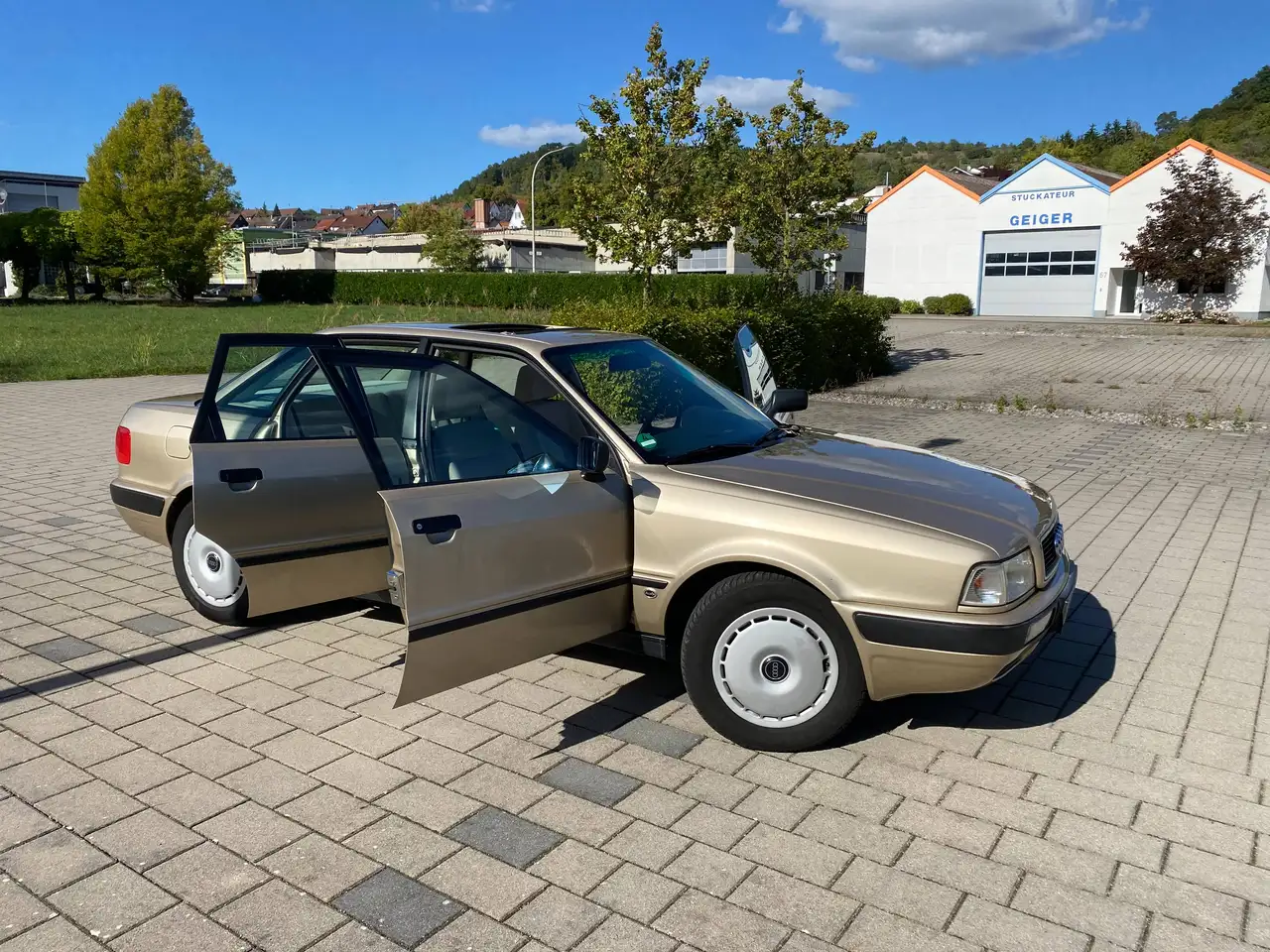 Audi 80, foto 2
