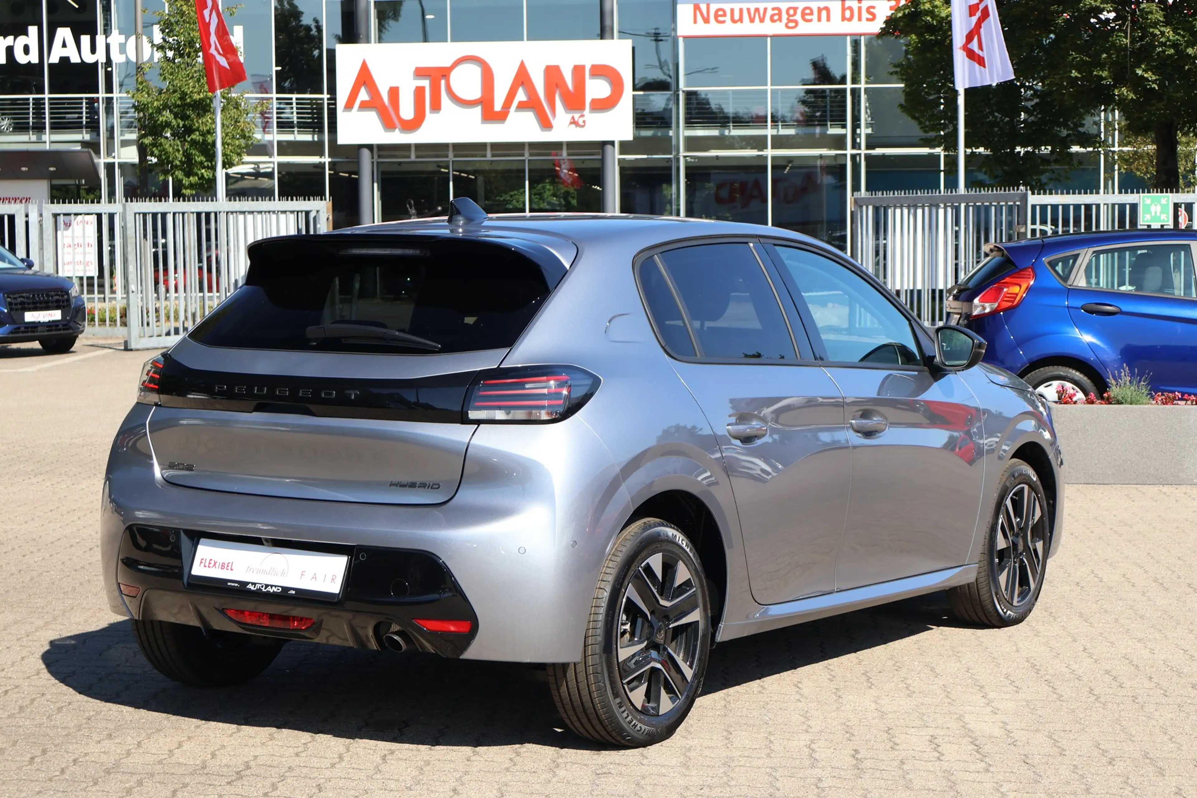 Peugeot 208 1.2 mHEV 110 Aut. LED Navi Kamera — photo 6