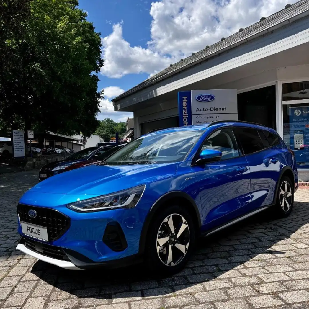 Ford Focus Active Blau - 1