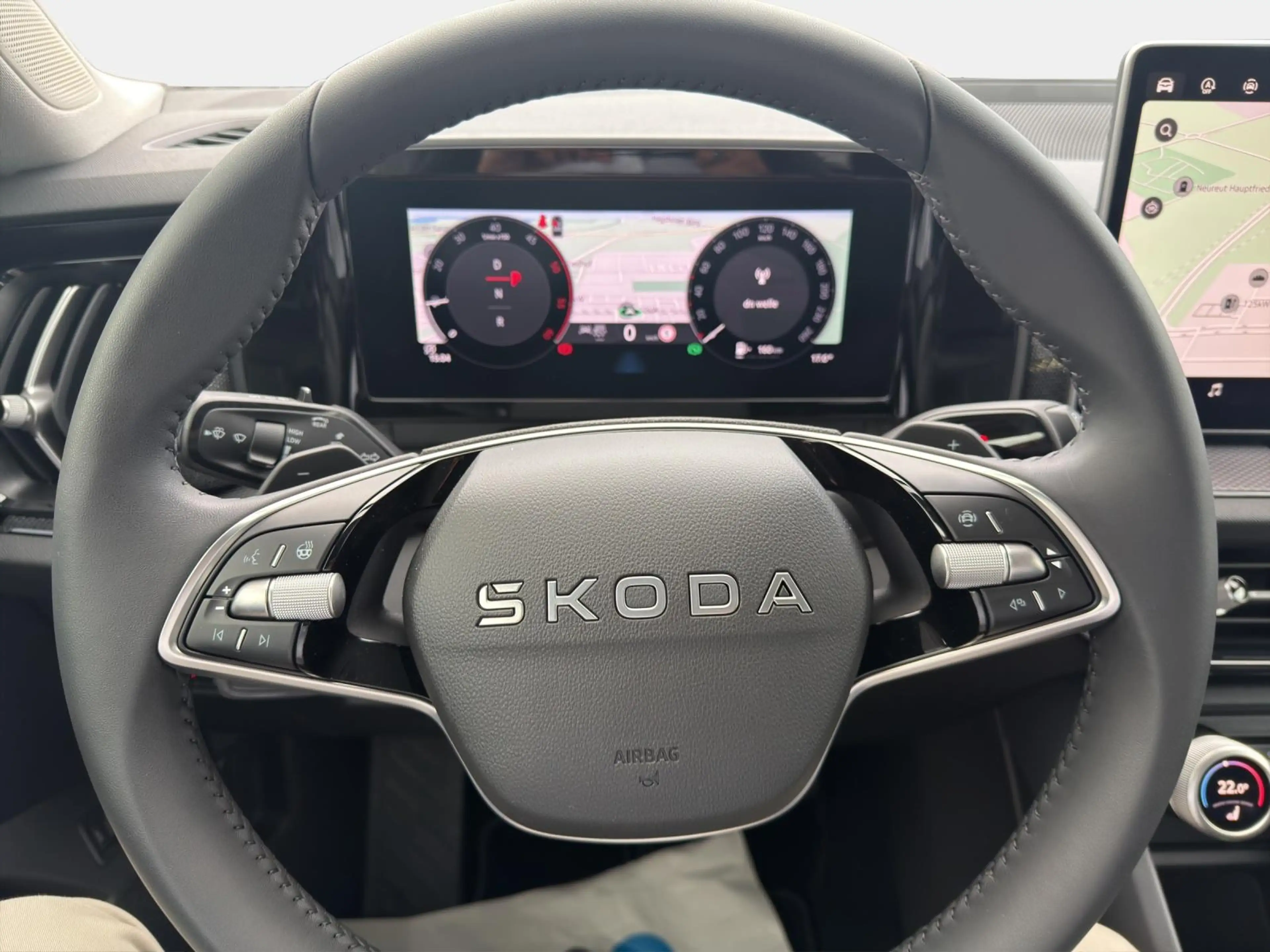 Skoda Kodiaq 2.0 TDI Selection 4x4 *RFK/SHZ/AHK/Navi* — photo 12