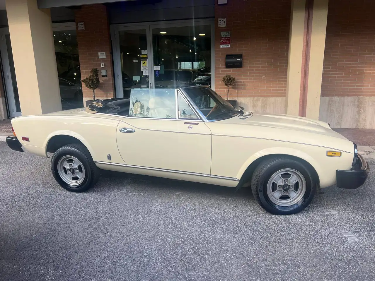 Fiat 124 Spider 2.0 Mod America ASI, foto 2