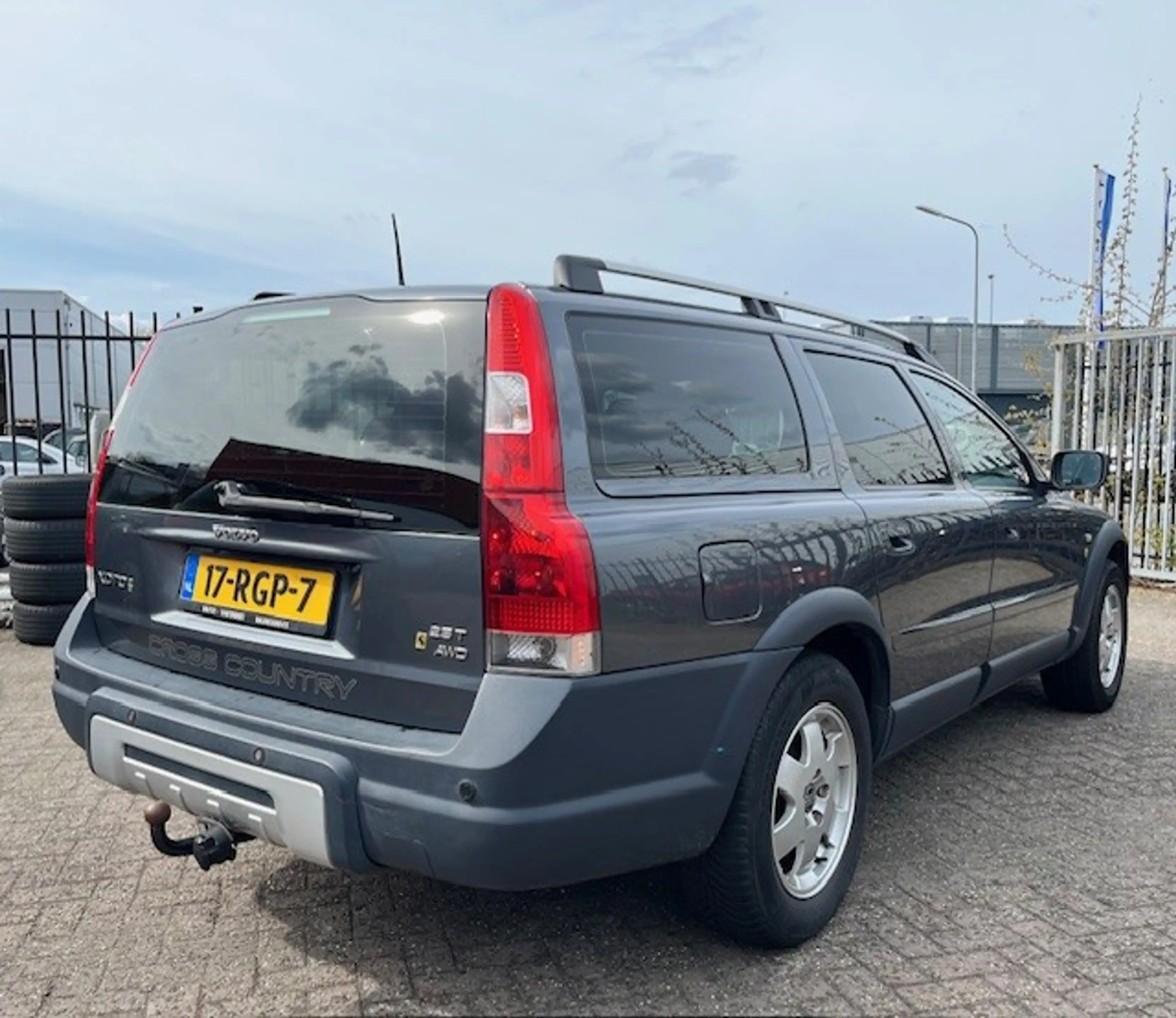 Volvo XC70 2.5 T Kinetic/Automaat/Trekhaak/Leder/Youngtimer/C — photo 11