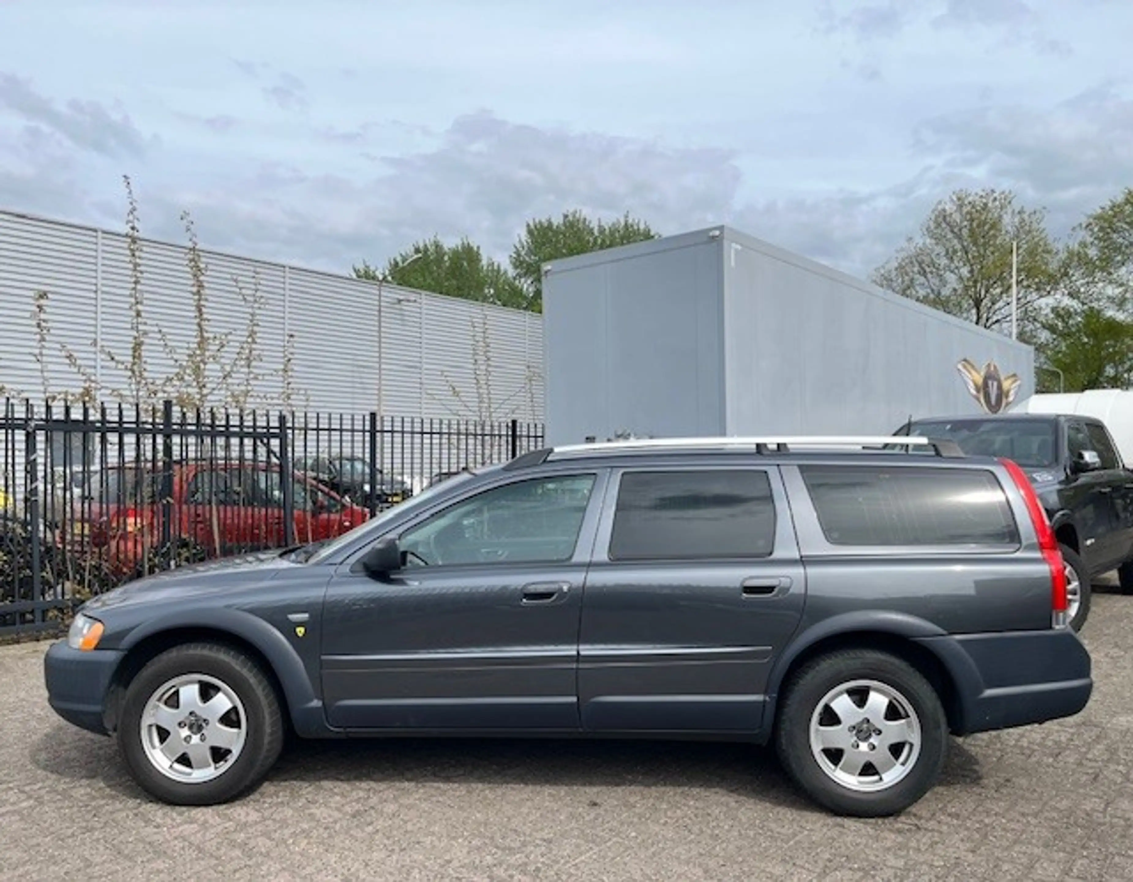 Volvo XC70 2.5 T Kinetic/Automaat/Trekhaak/Leder/Youngtimer/C — photo 3