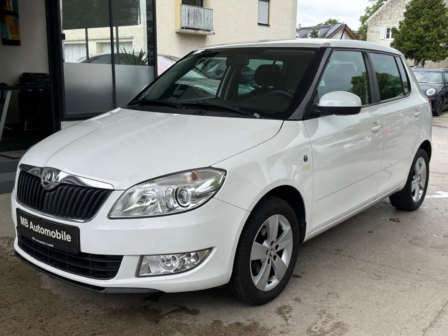 Skoda Fabia Fresh Weiß - 1